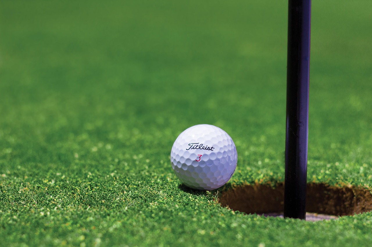 The Art of Drawing Readers In: Your attractive post title goes here golf, golf ball, hole, golf course, field, grass, sport, ground, ball, green, game, competition, outdoors, golfer, nature, tournament, hobby, play, practice, golfing, golf field, flag stick